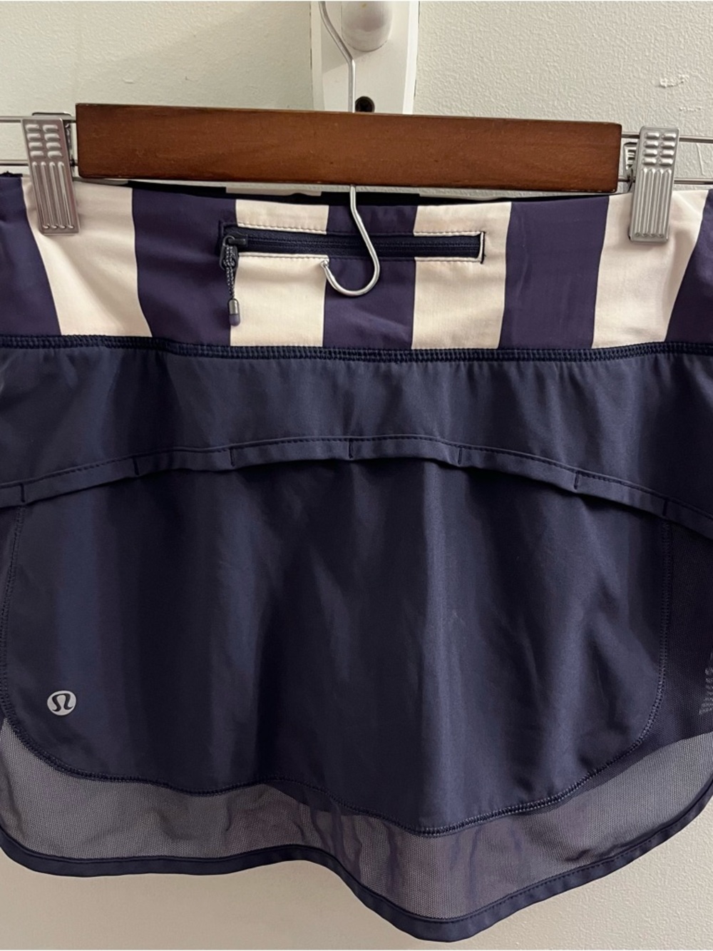 Lululemon Hotty Hot Skirt In Cadet Blue Size 2 - Picture 4 of 6